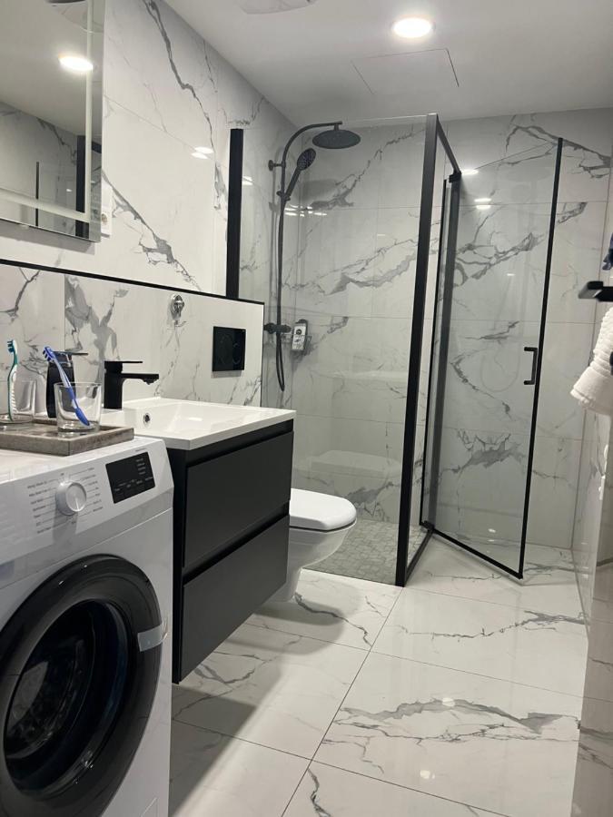 שיופוק Villa Bauhaus Wellness Apartman 202 מראה חיצוני תמונה