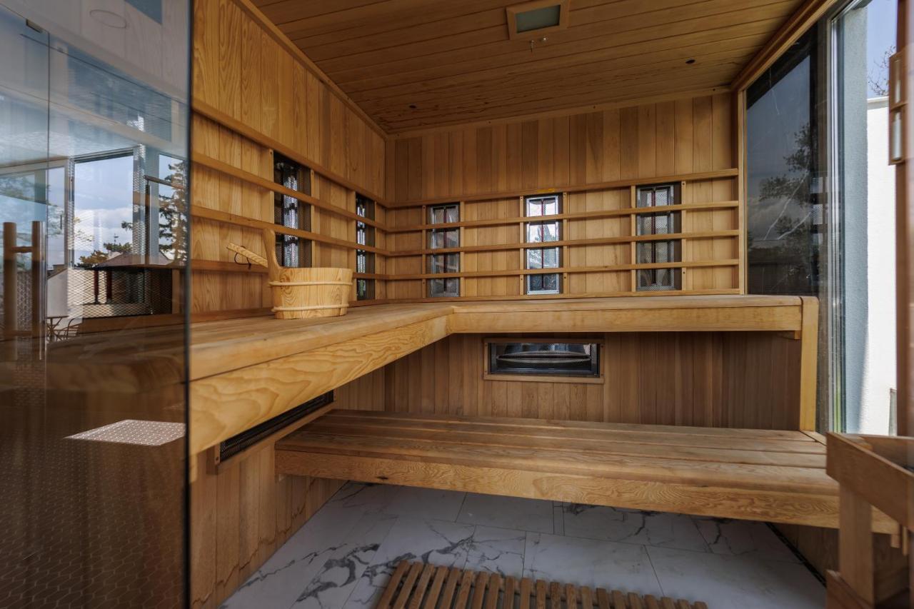 שיופוק Villa Bauhaus Wellness Apartman 202 מראה חיצוני תמונה