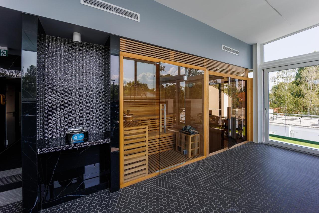 שיופוק Villa Bauhaus Wellness Apartman 202 מראה חיצוני תמונה