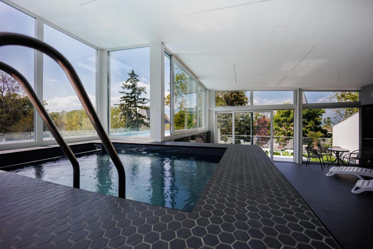 שיופוק Villa Bauhaus Wellness Apartman 202 מראה חיצוני תמונה