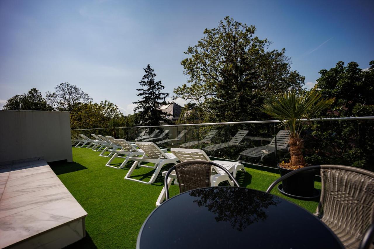 שיופוק Villa Bauhaus Wellness Apartman 202 מראה חיצוני תמונה